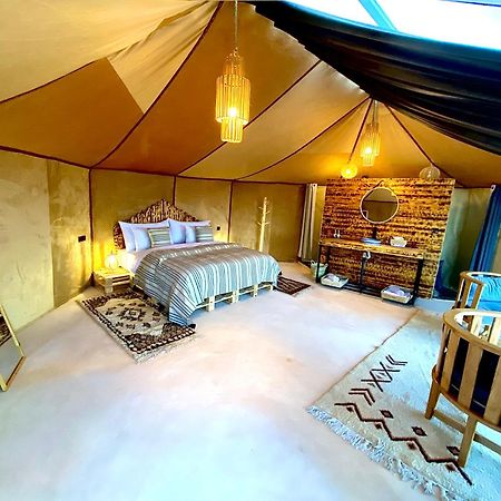 Sky View Camp Hotel เมอร์ซูกา ภายนอก รูปภาพ