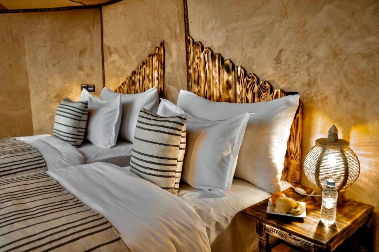 Sky View Camp Hotel เมอร์ซูกา ภายนอก รูปภาพ